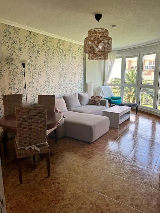 Playa De Berria -Apartamento Con Piscina Y Vistas Al Mar Сантонья Экстерьер фото