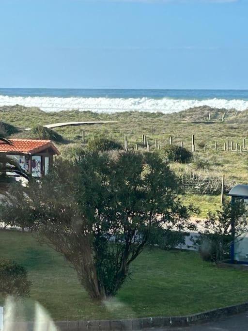 Playa De Berria -Apartamento Con Piscina Y Vistas Al Mar Сантонья Экстерьер фото